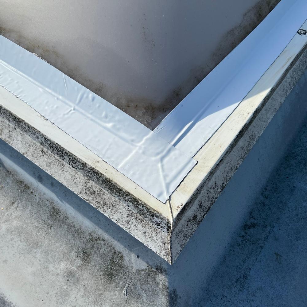 Dach Reparaturband Lichtkuppel abdichten Fugen Dachdeckerband MicroSealant